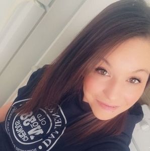 Meet your Posher, Karine